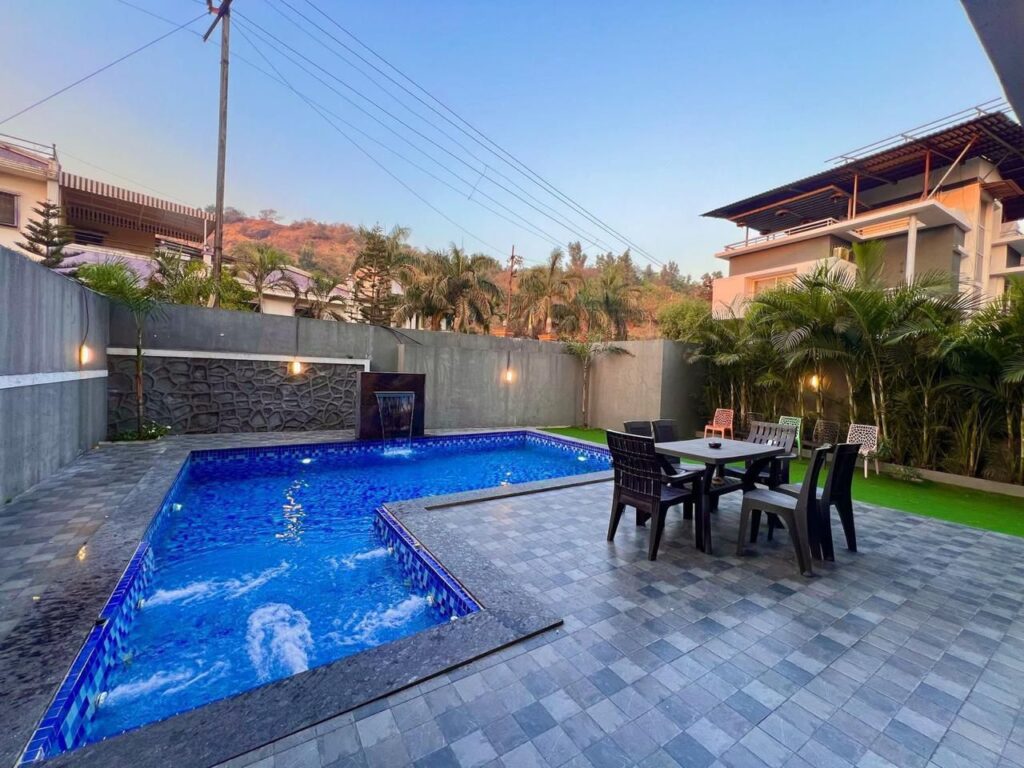 Bungalow in Lonavala
