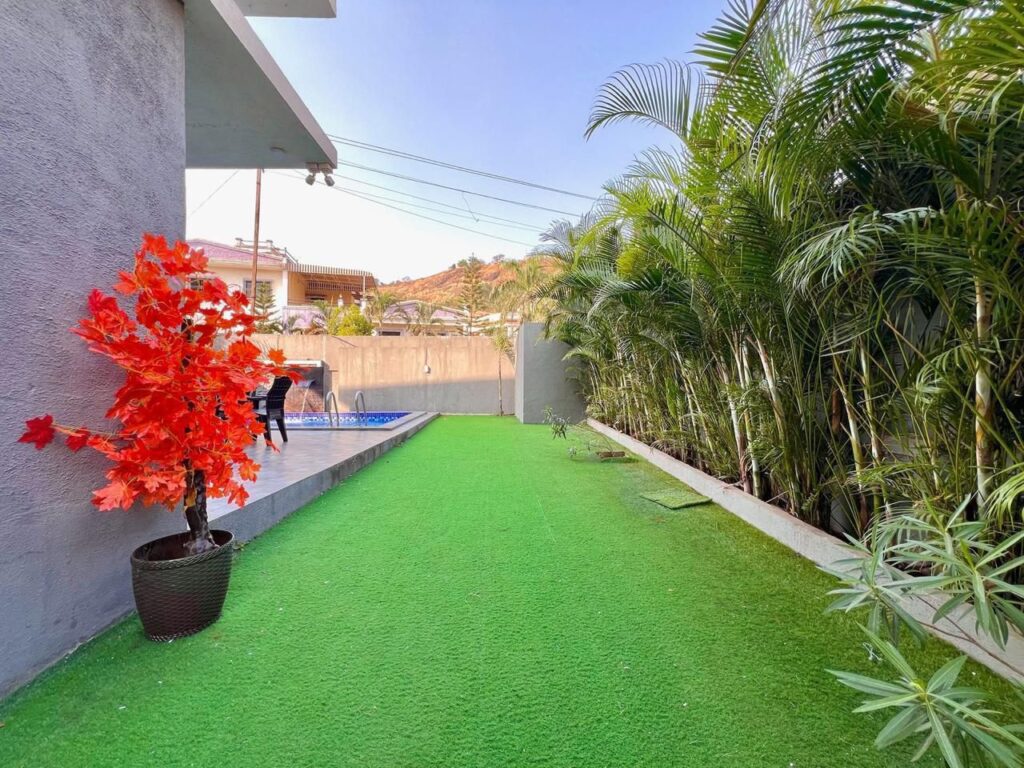 Bungalow in lonavala with swimming pool for rent